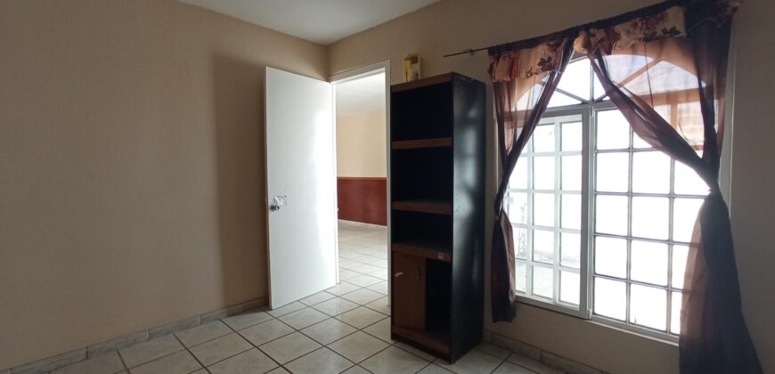 Casa en Esquina Fracc. La Alameda, El Salto