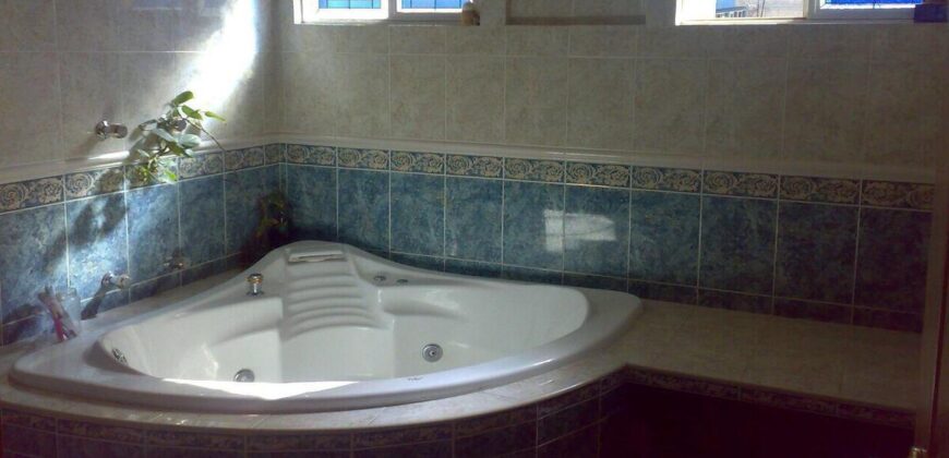 Vendo casa en Huayamilpas, Santa Ursula