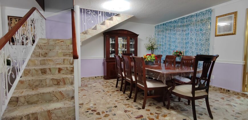 Casa sola en Col. La Pradera CDMX