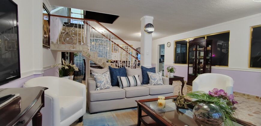 Casa sola en Col. La Pradera CDMX